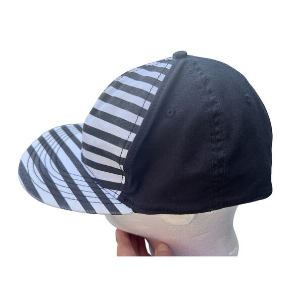 Vintage Volcom Mesh Cap Hat Black Strip Front Purple Logo - Picture 6 of 10